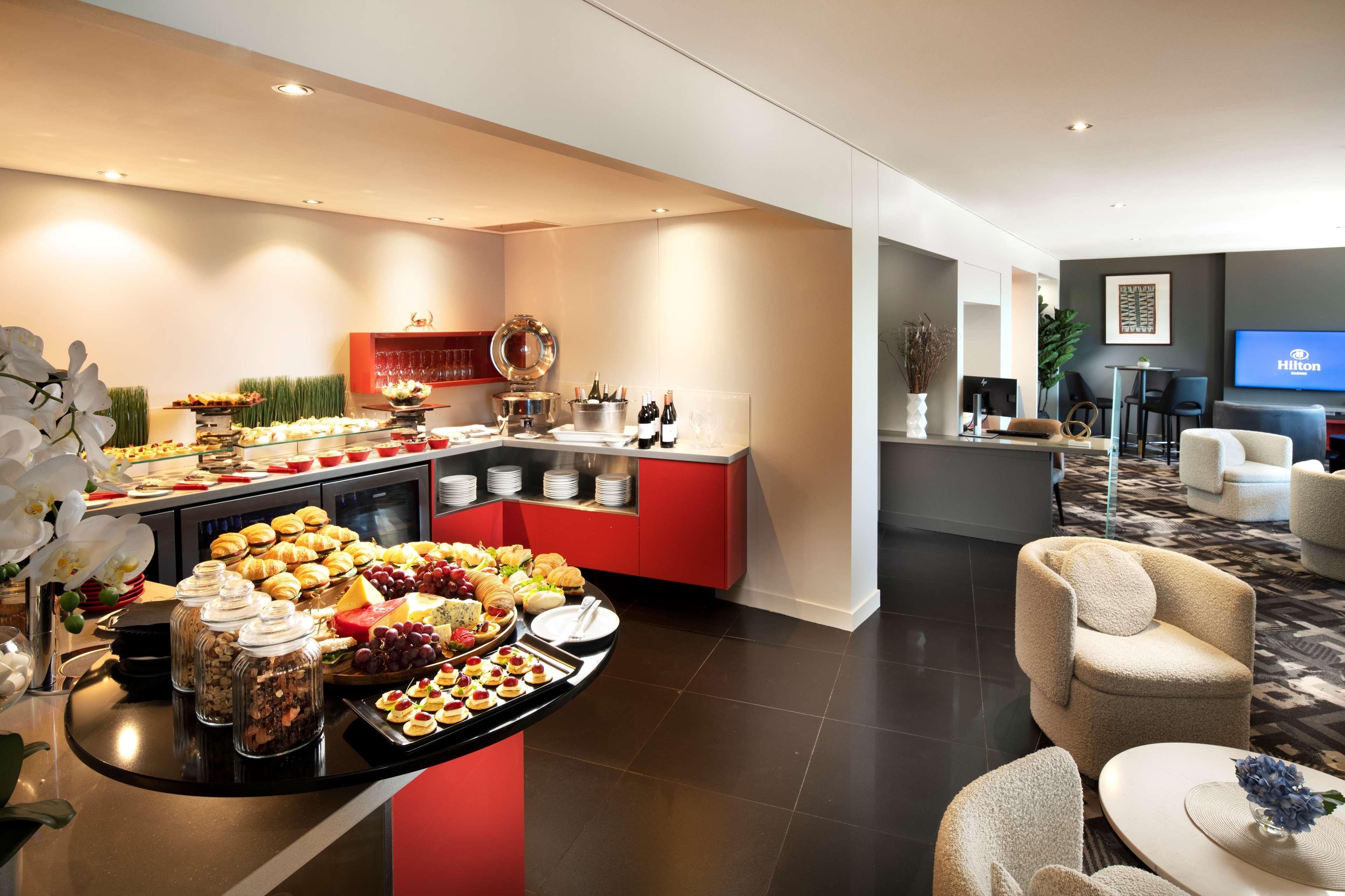 Hilton Darwin Hotel Bagian luar foto