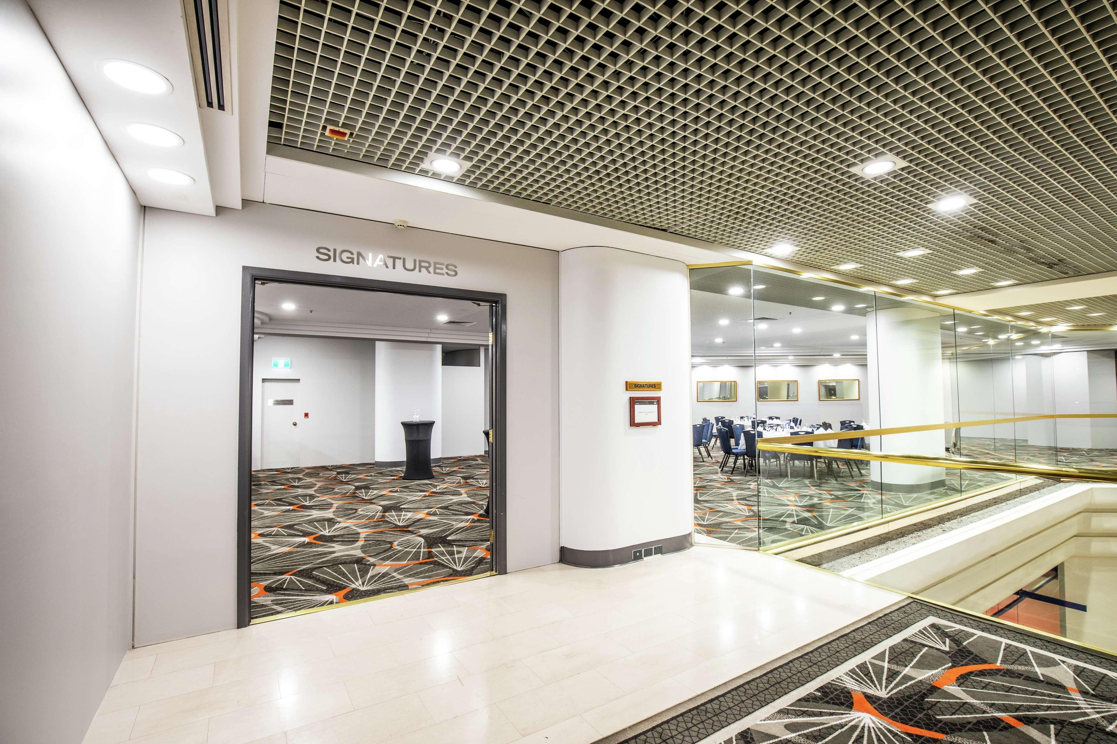 Hilton Darwin Hotel Bagian luar foto