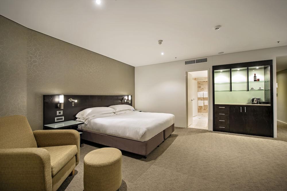 Hilton Darwin Hotel Bagian luar foto