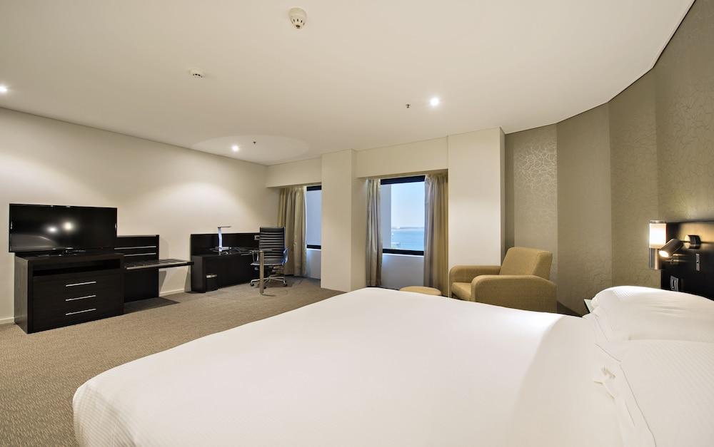 Hilton Darwin Hotel Bagian luar foto