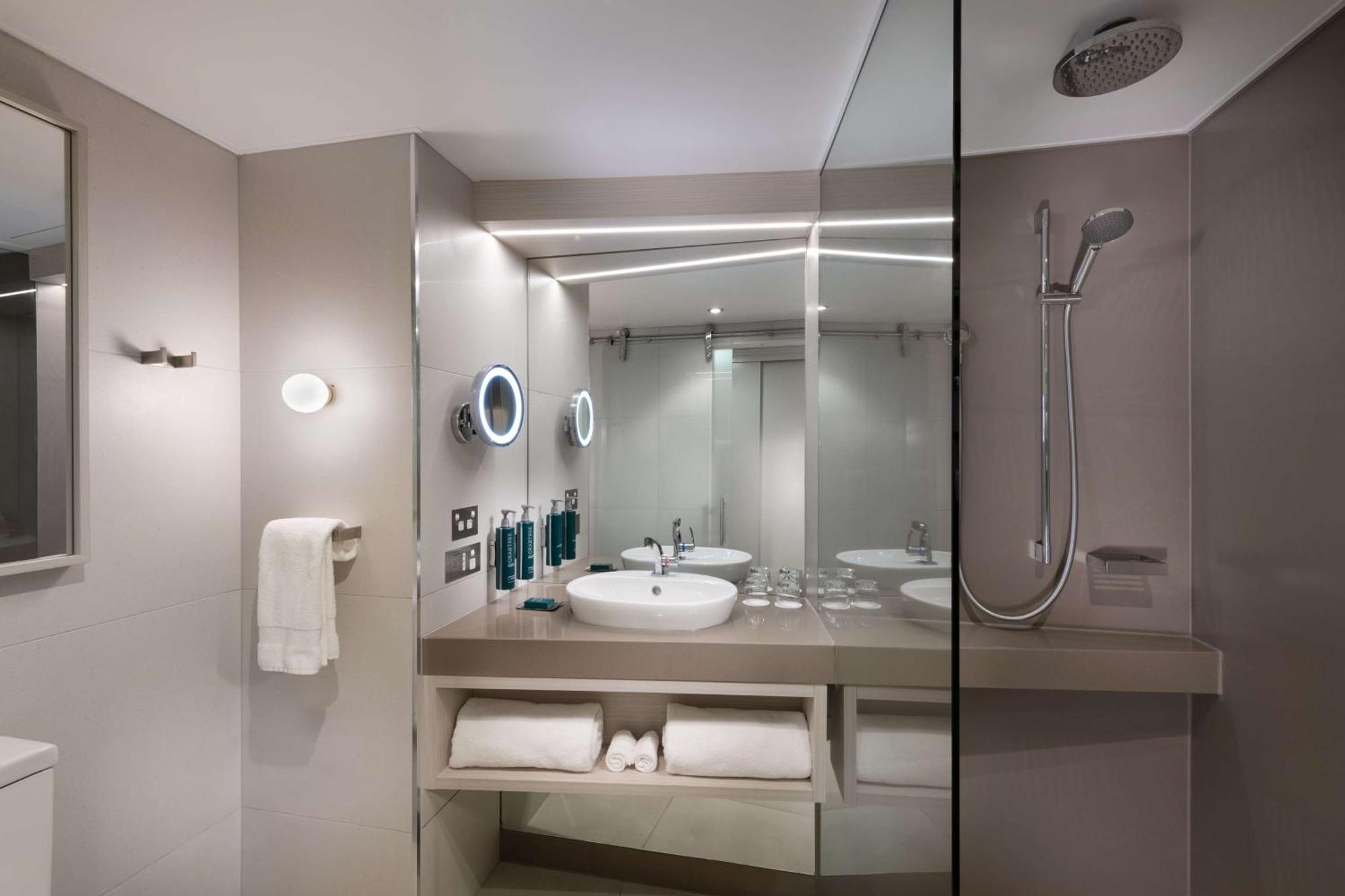 Hilton Darwin Hotel Bagian luar foto